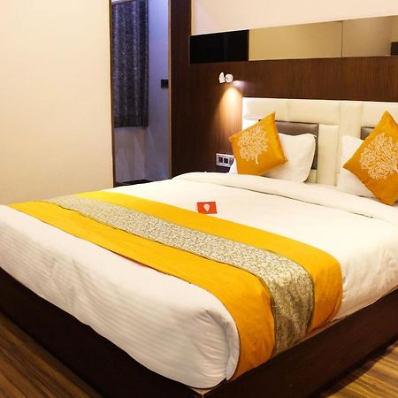 Hotel Rudra Vilas Agra  Bagian luar foto