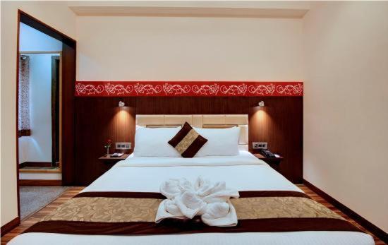Hotel Rudra Vilas Agra  Bagian luar foto