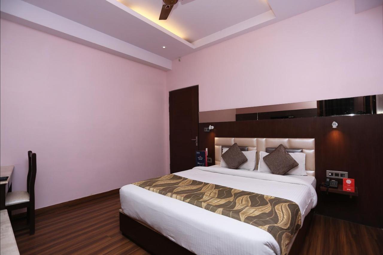 Hotel Rudra Vilas Agra  Bagian luar foto