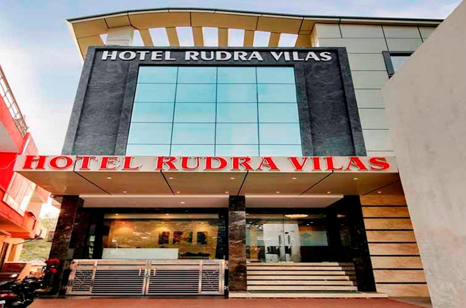 Hotel Rudra Vilas Agra  Bagian luar foto